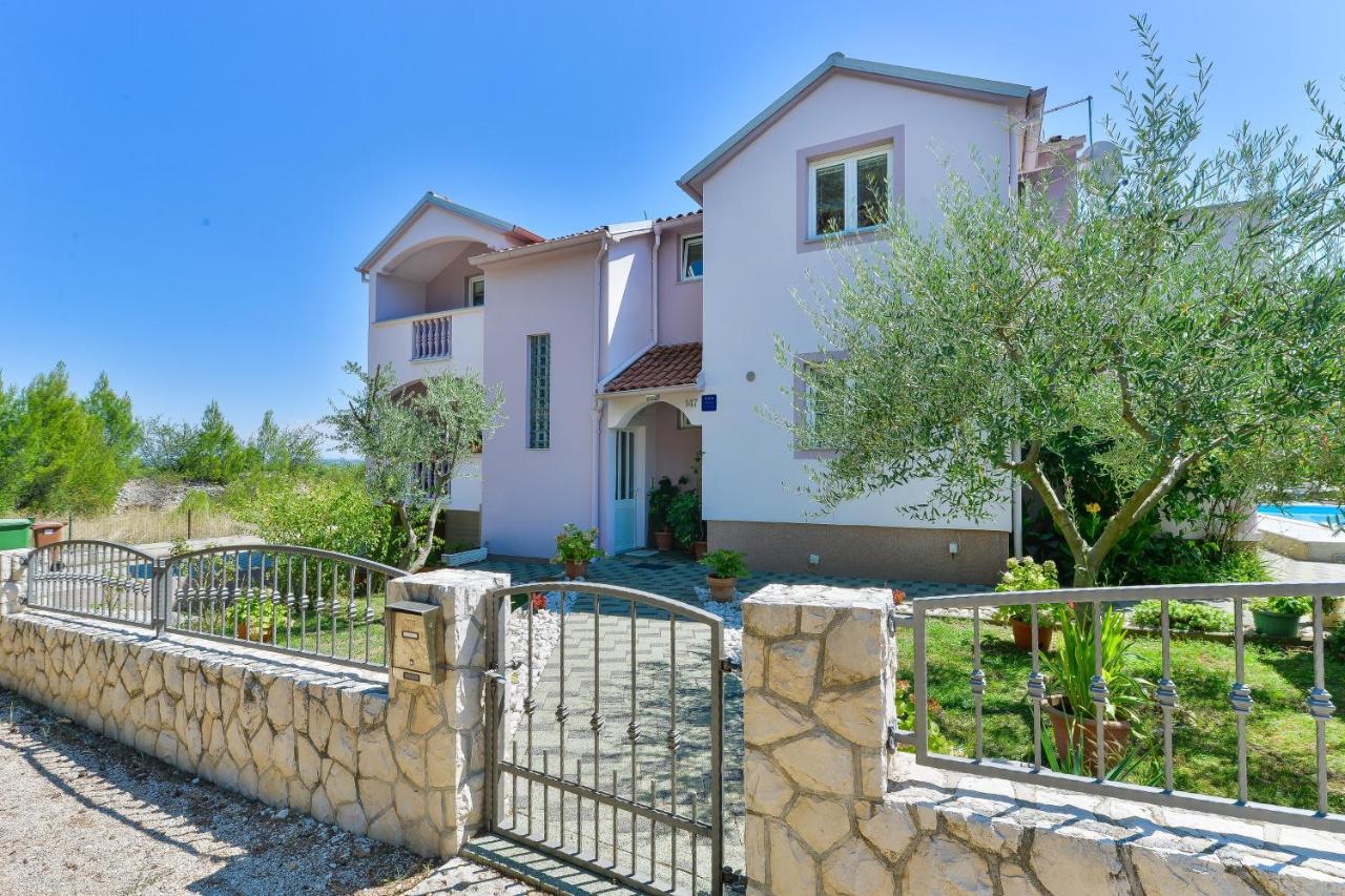 Family Friendly Apartments With A Swimming Pool Zadar - 18098 Экстерьер фото