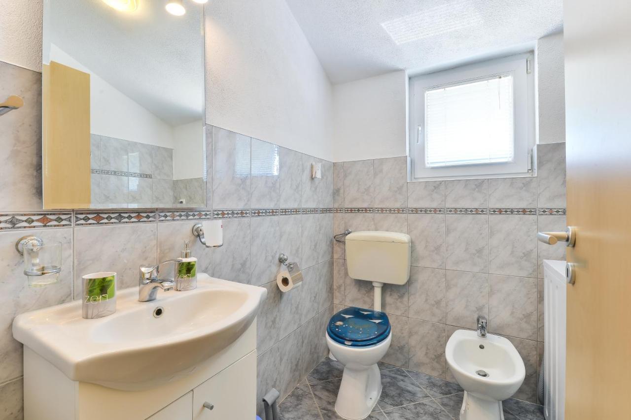 Family Friendly Apartments With A Swimming Pool Zadar - 18098 Экстерьер фото