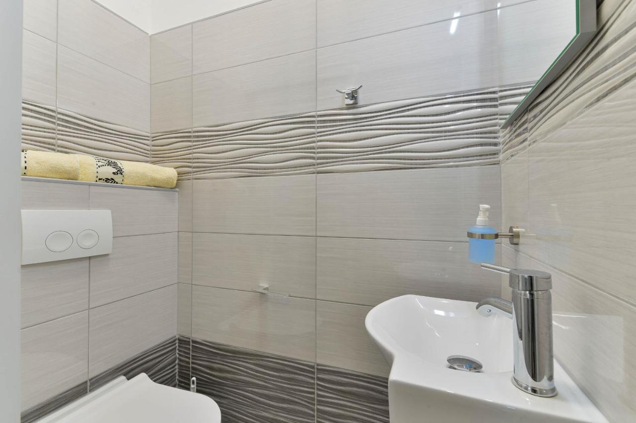 Family Friendly Apartments With A Swimming Pool Zadar - 18098 Экстерьер фото